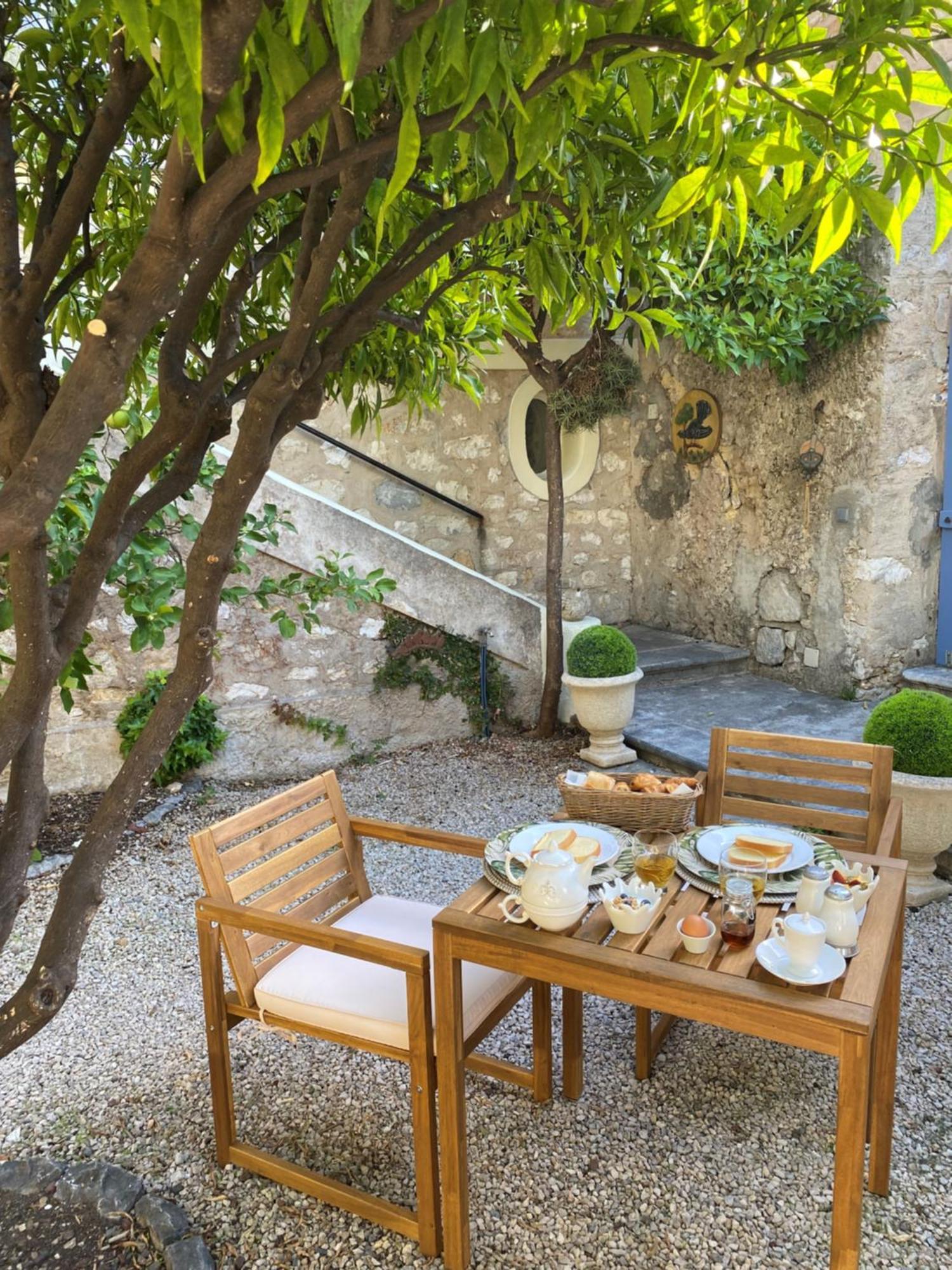 Le Jardin D'Elma Bed & Breakfast Ванс Екстериор снимка